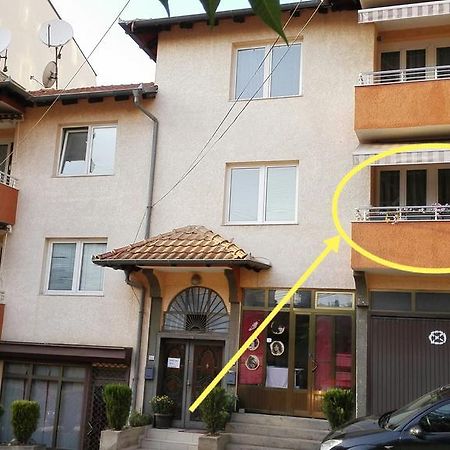 City Park Apartments Prishtine Bagian luar foto