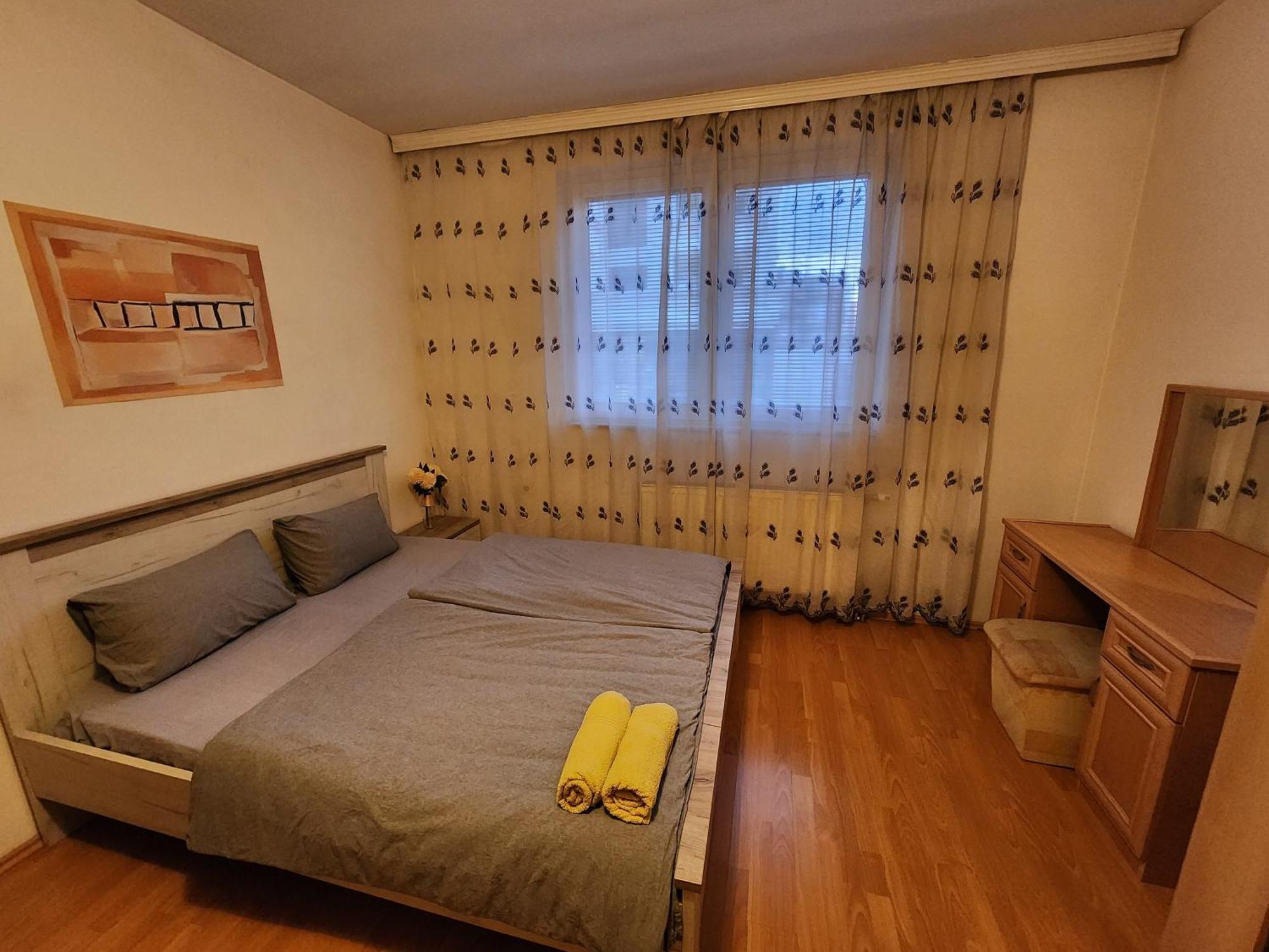 City Park Apartments Prishtine Bagian luar foto