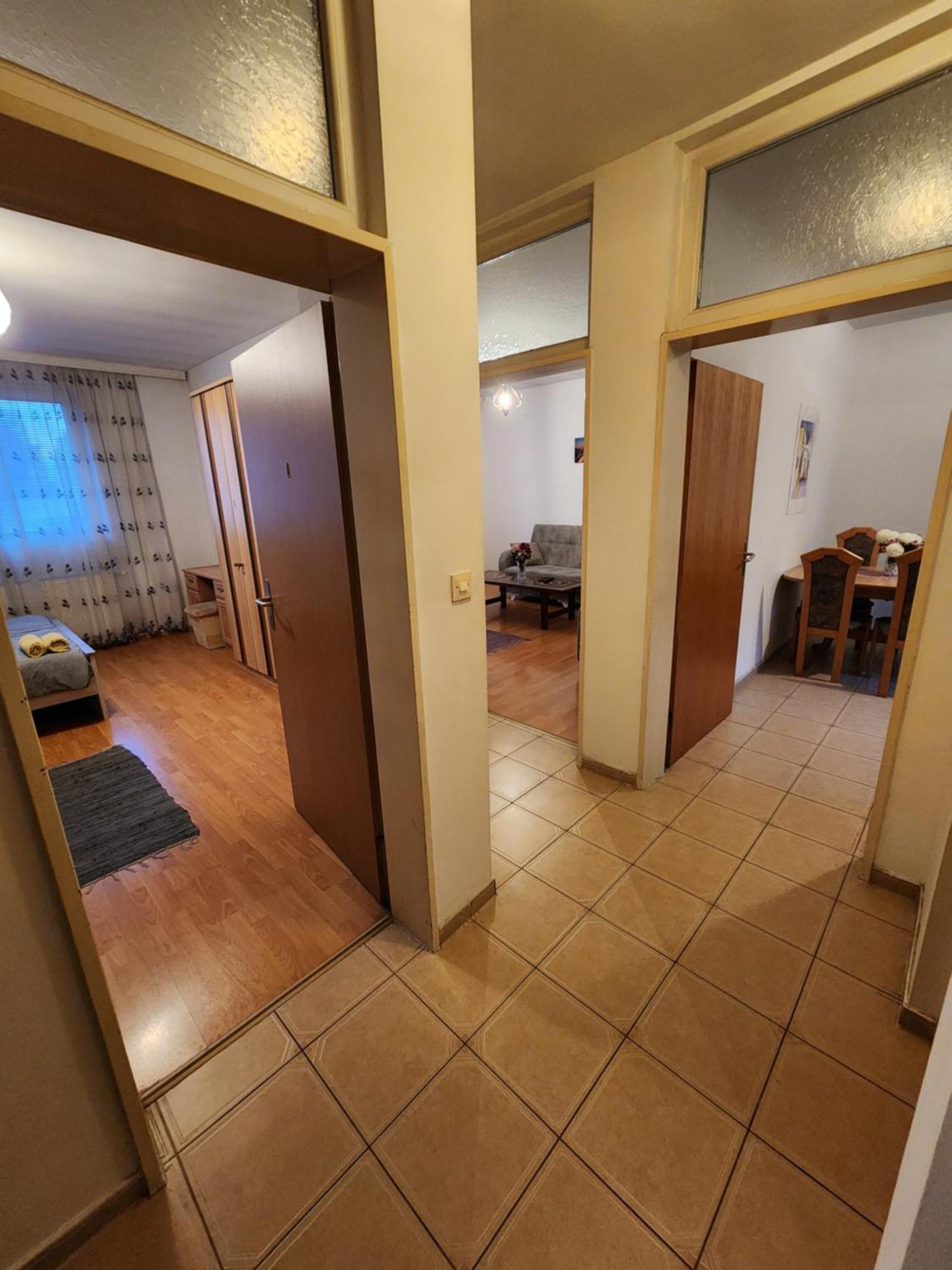 City Park Apartments Prishtine Bagian luar foto